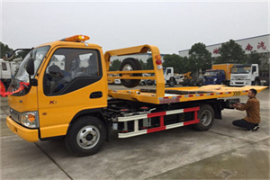 岳塘哪里有拖车服务